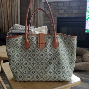 Dooney & Bourke purse